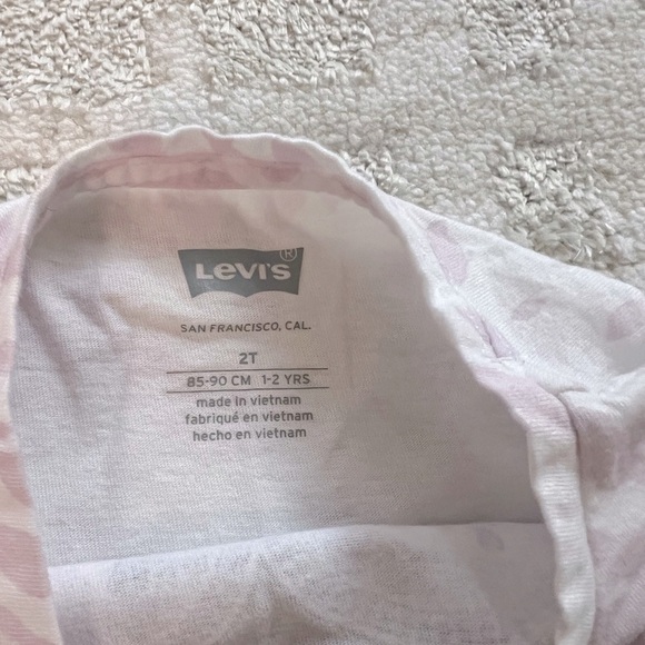 Levi's Pink and Black Heart Graphic Tee - Picture 5 of 6